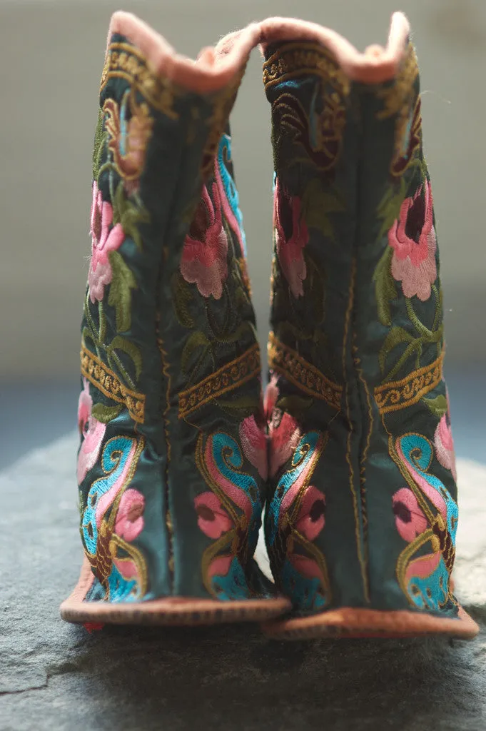 baby mongolian boots