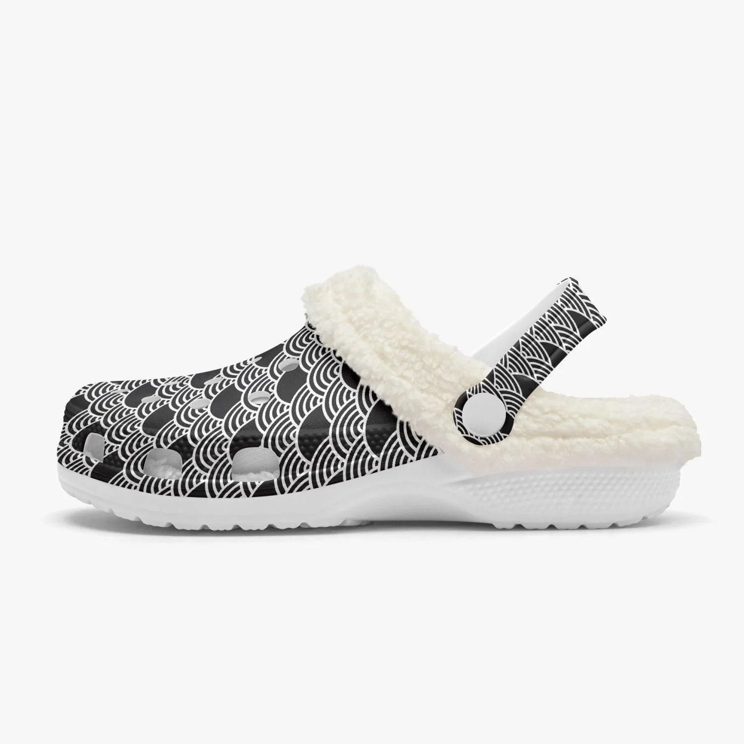 Black Japanese Wave Pattern Winter Clogs