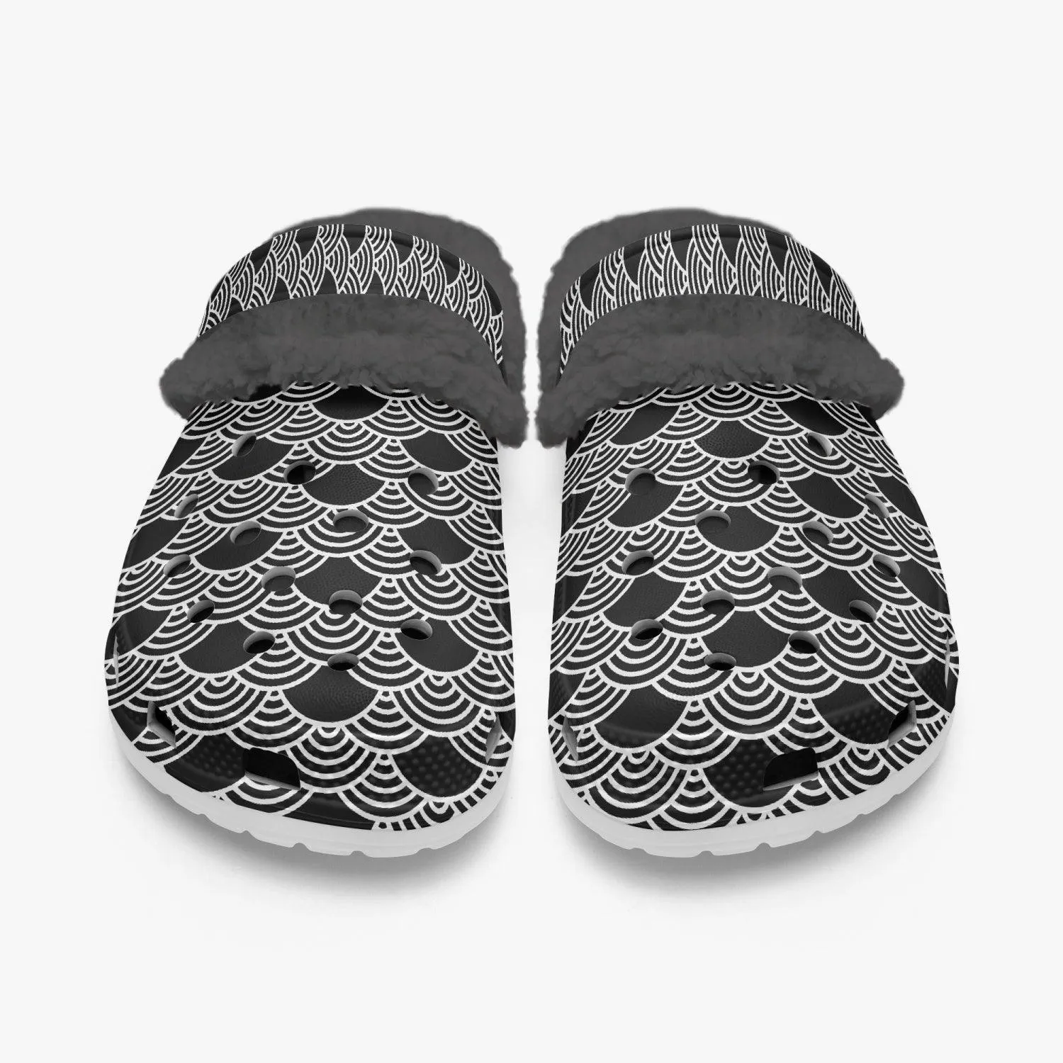 Black Japanese Wave Pattern Winter Clogs