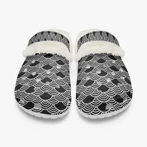 Black Japanese Wave Pattern Winter Clogs