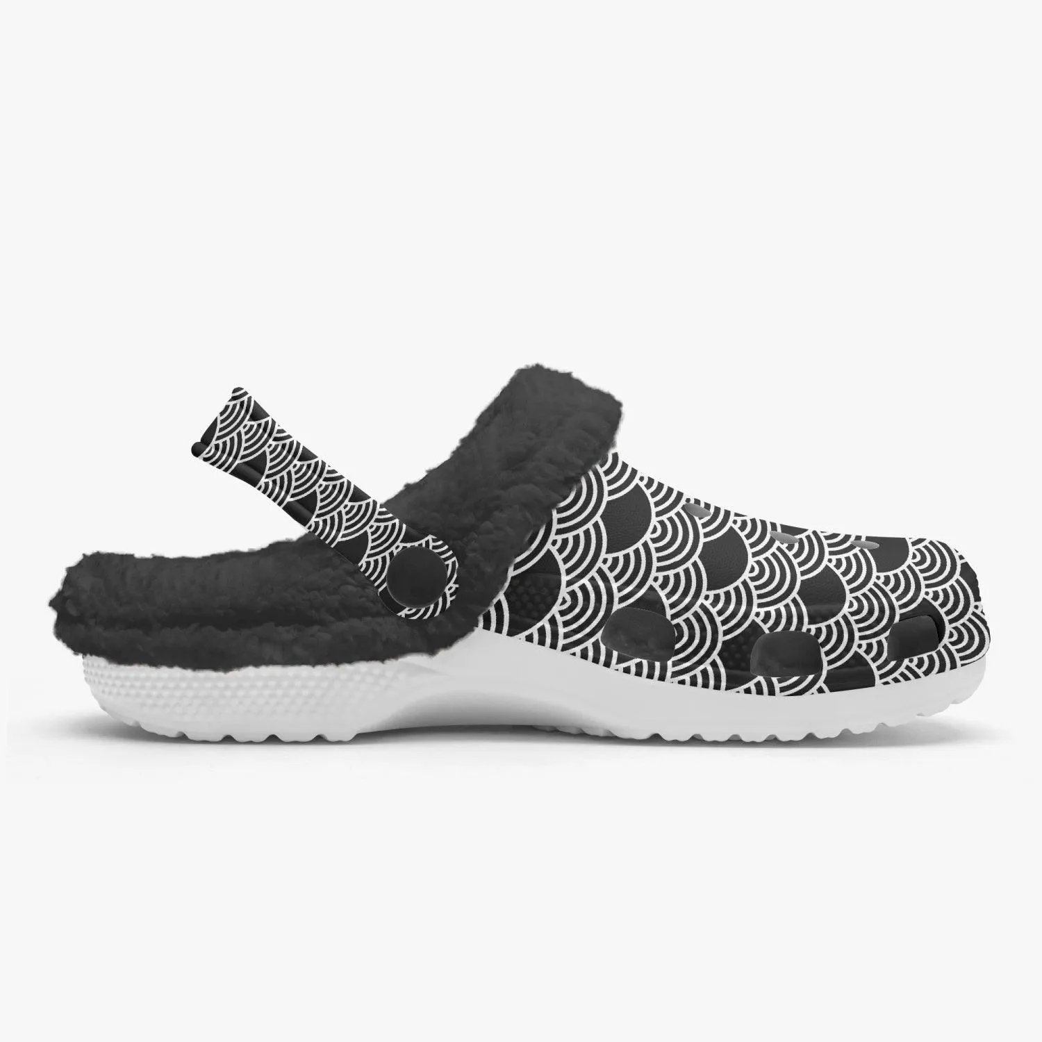 Black Japanese Wave Pattern Winter Clogs
