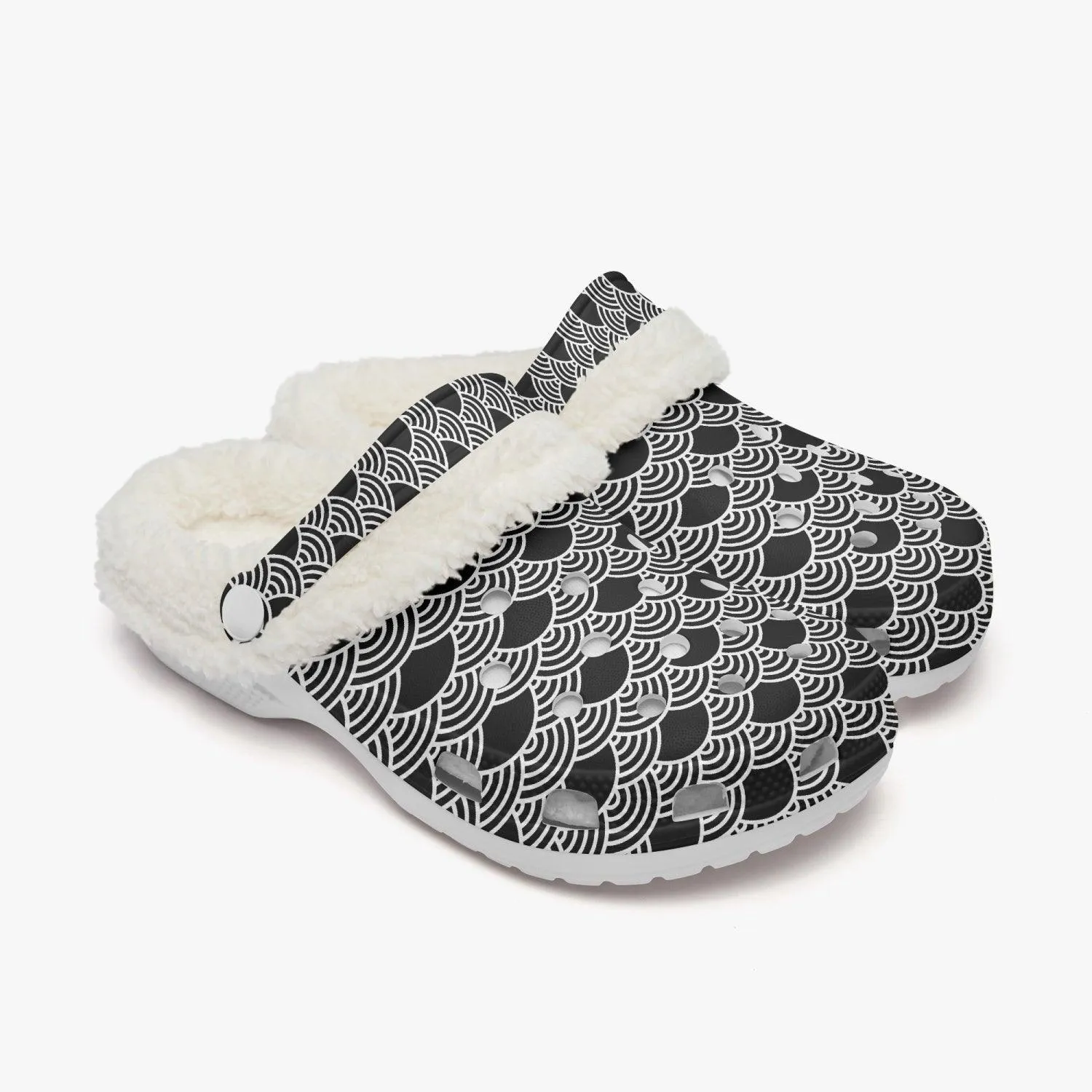 Black Japanese Wave Pattern Winter Clogs