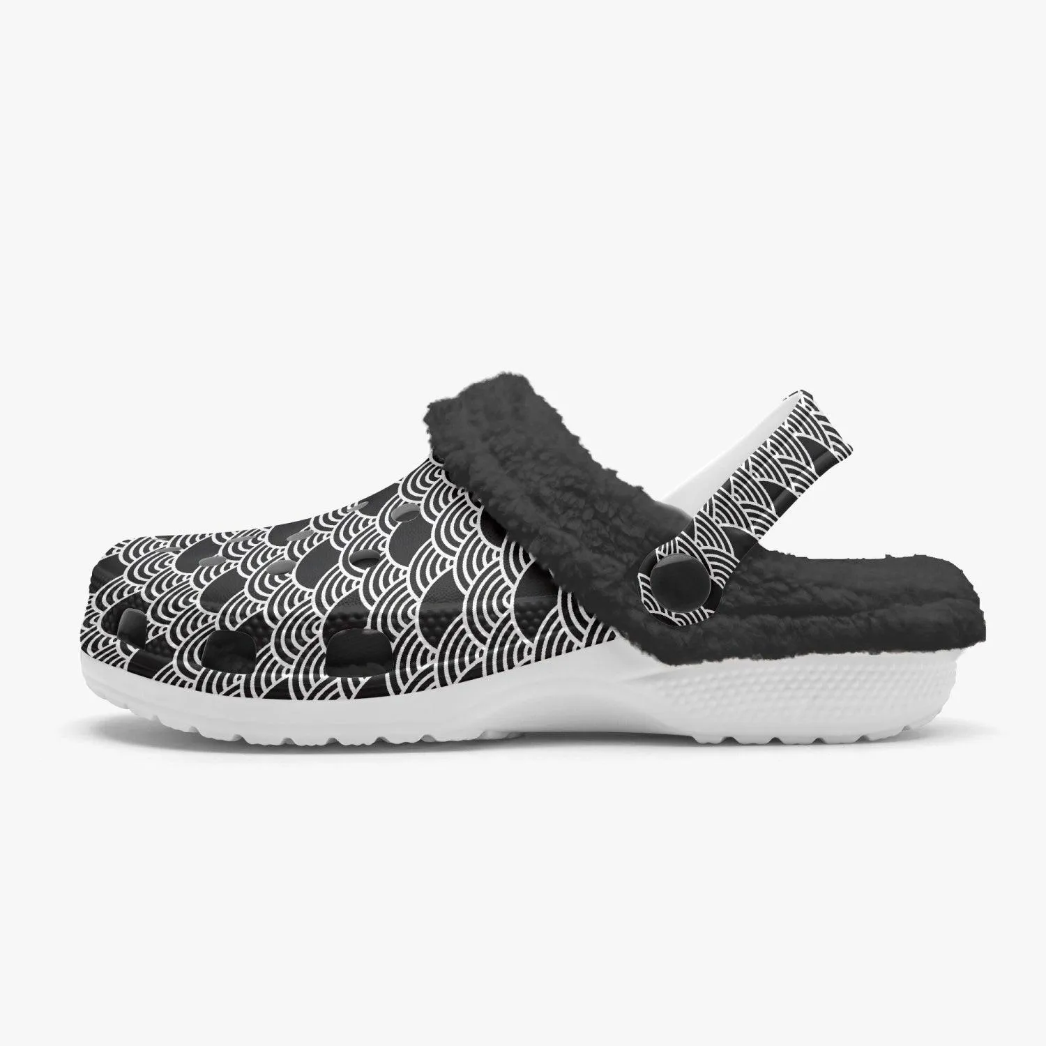 Black Japanese Wave Pattern Winter Clogs
