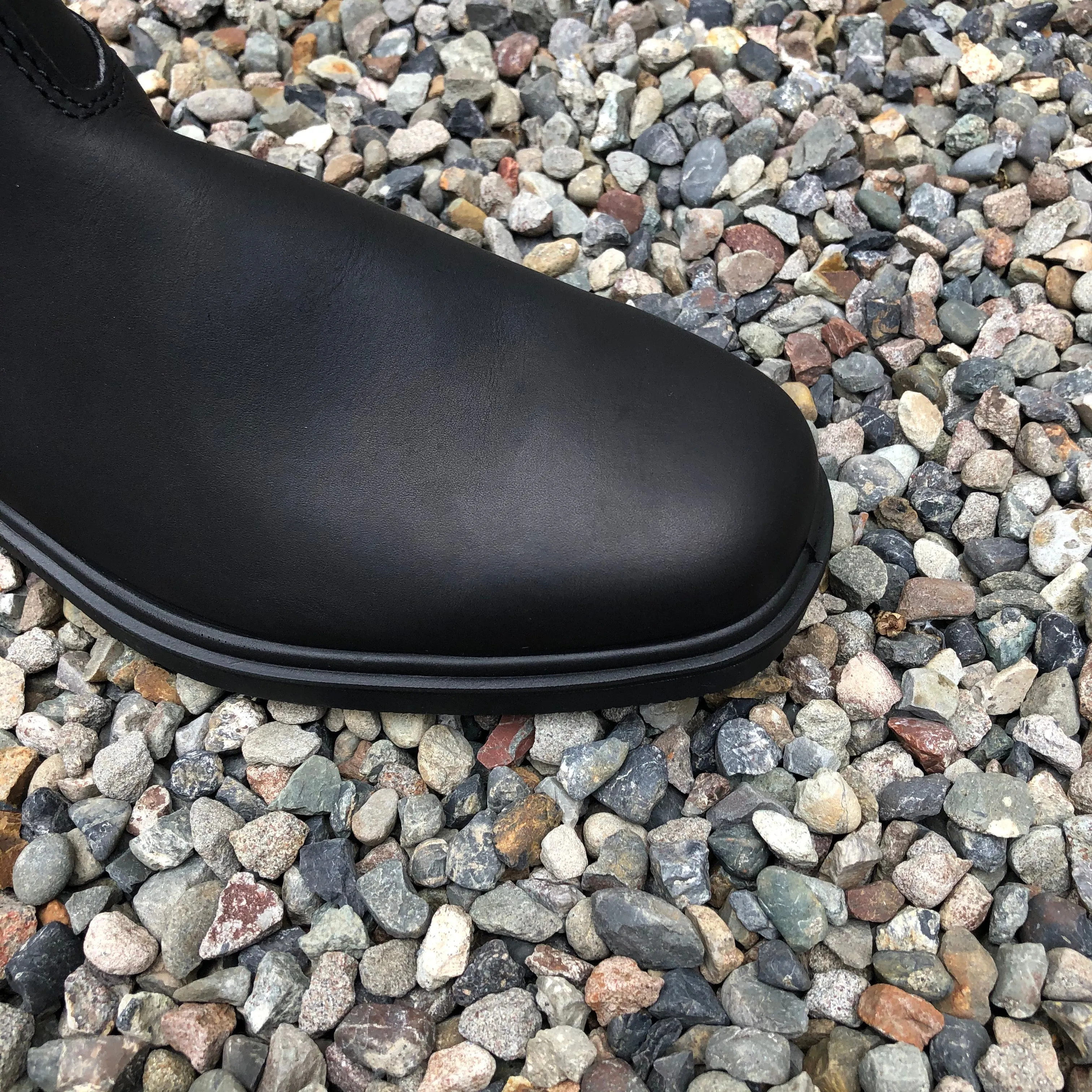 Blundstone - 063 Unisex Chelsea Dress Boot - Black