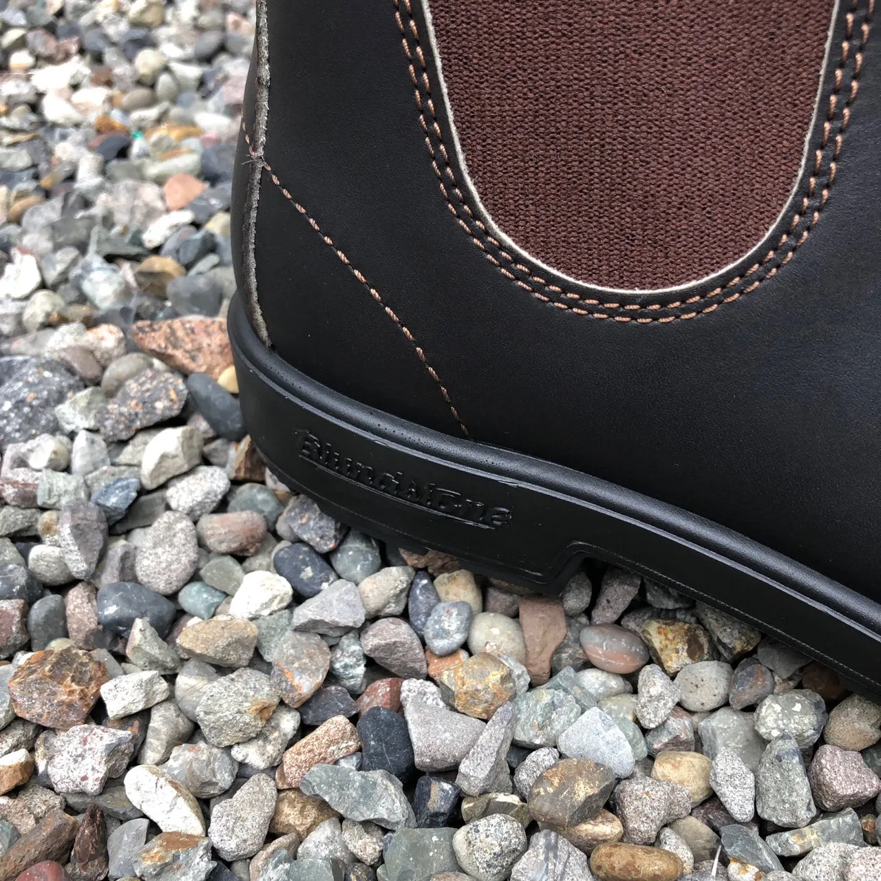 Blundstone - 500 Unisex Chelsea Boot - Stout Brown