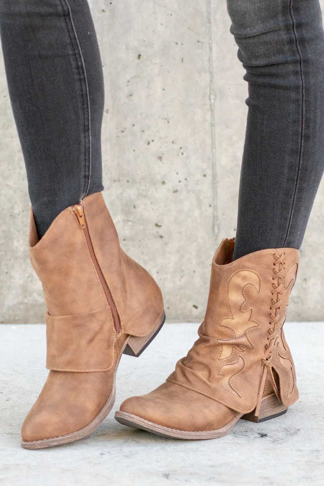 Brillo Side Seam Boots - Tan