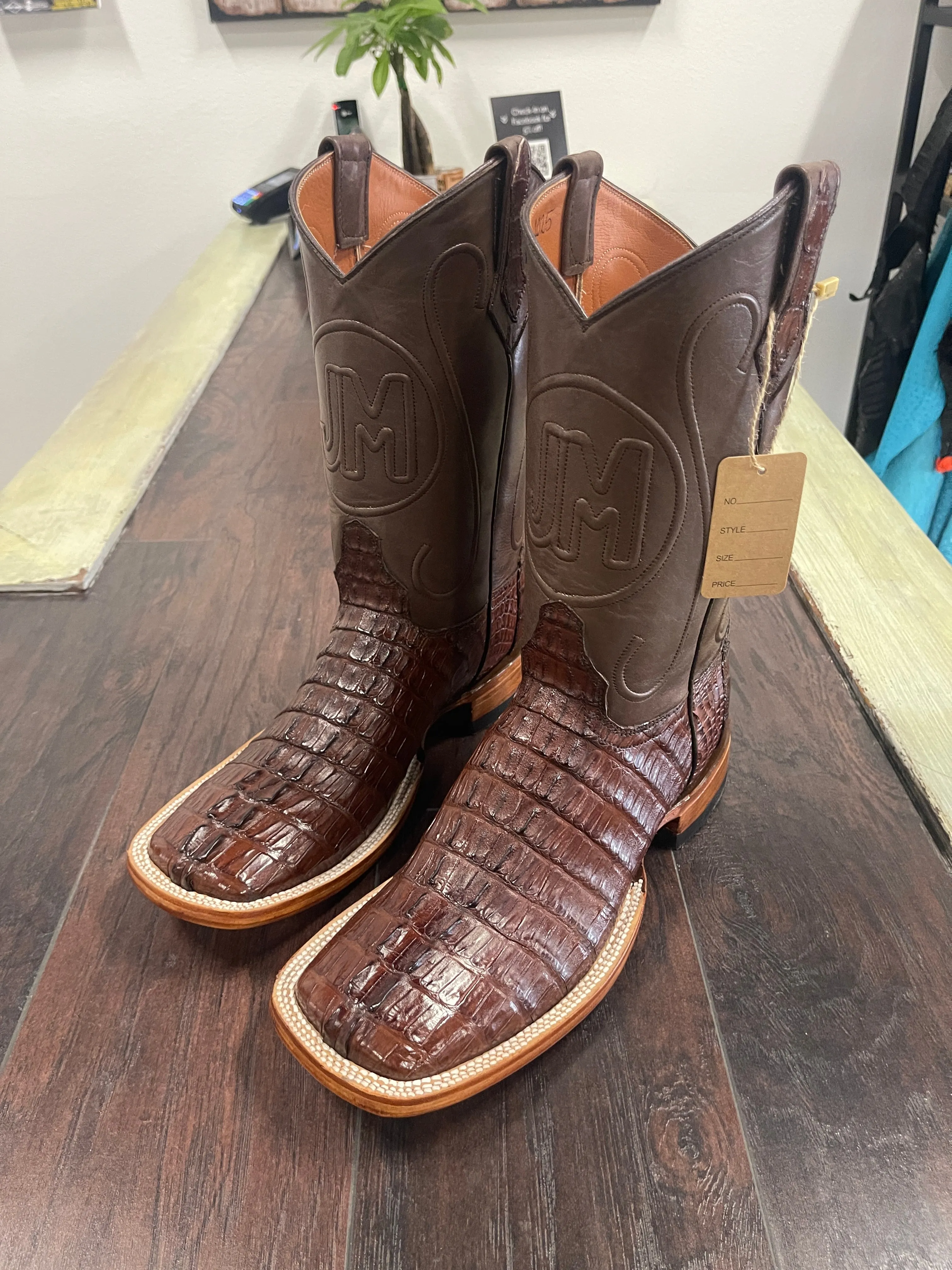 Caiman tail- cigar
