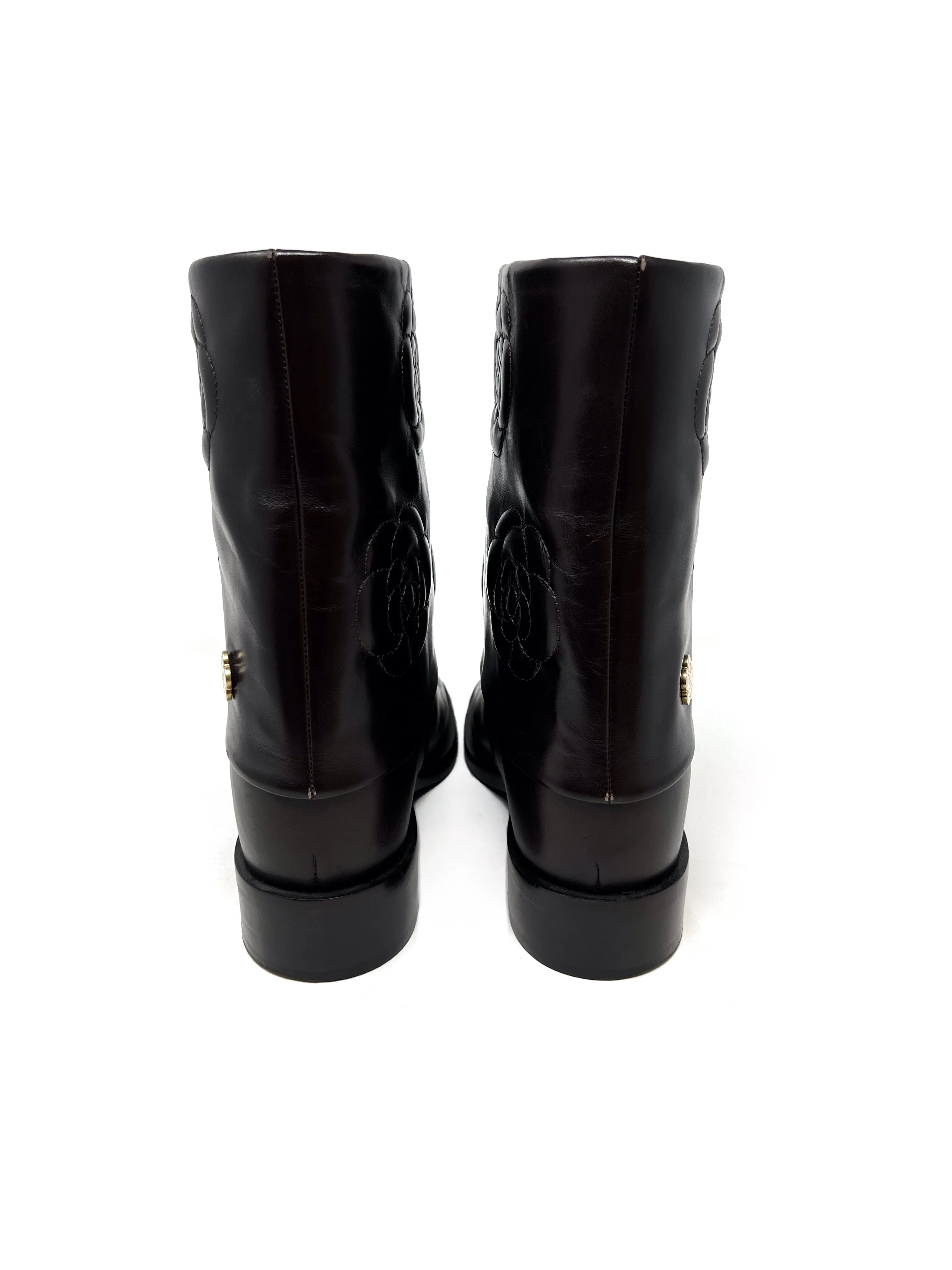 Chanel Size 42 '16A Calfskin Camellia Stitch Foldover Boots