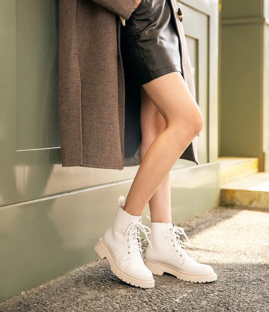 Cow Leather Cross-Tied Round Toe Lady Fashion Boots