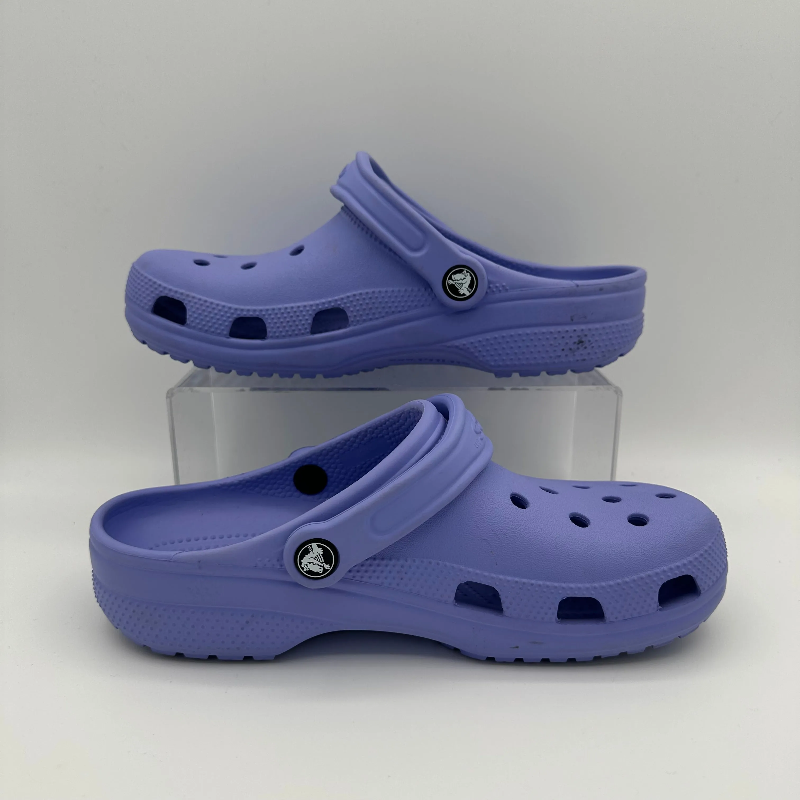 Crocs Clogs Purple *pre-owned* (SIZE 7Y)