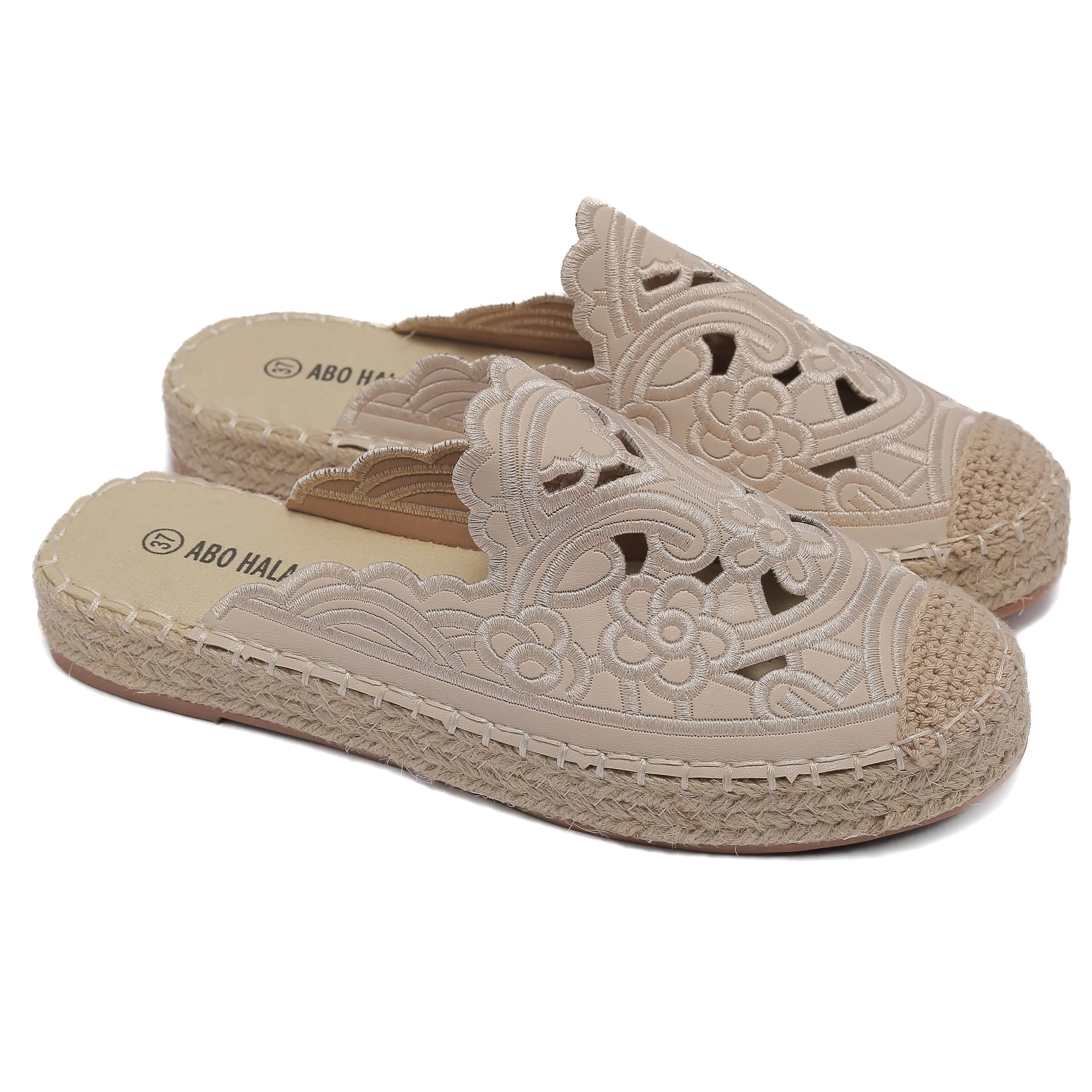 Everyday LeatherClogs in Beige