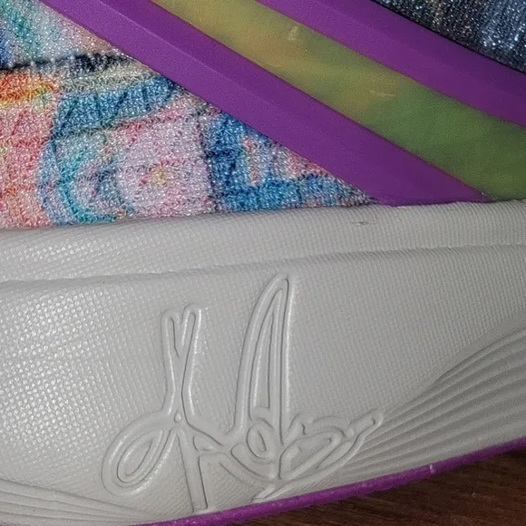 Kyrie 8 unreleased Circle of Life size 5(5.5)