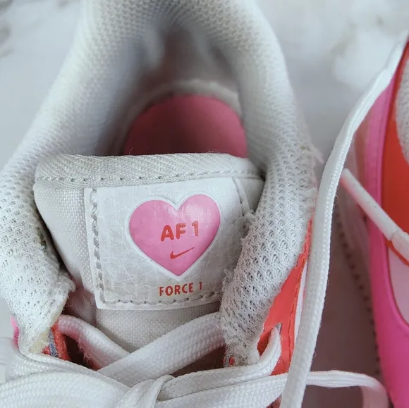 Nike Girls Air Force 1 LV8 Sneakers Basketball Shoes, Pink Red White, Sz 1Y