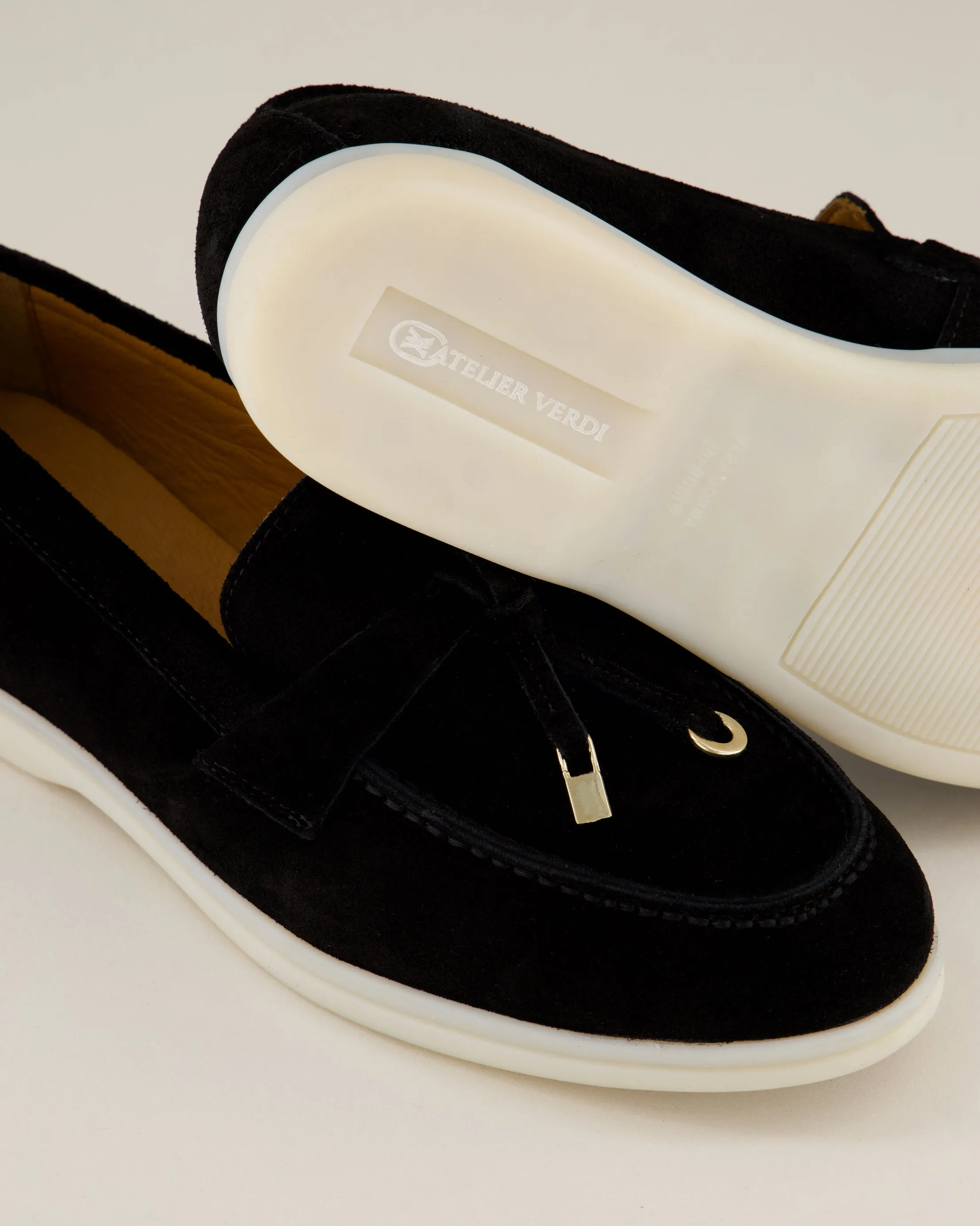 Nina Loafer  AVWL01-Black