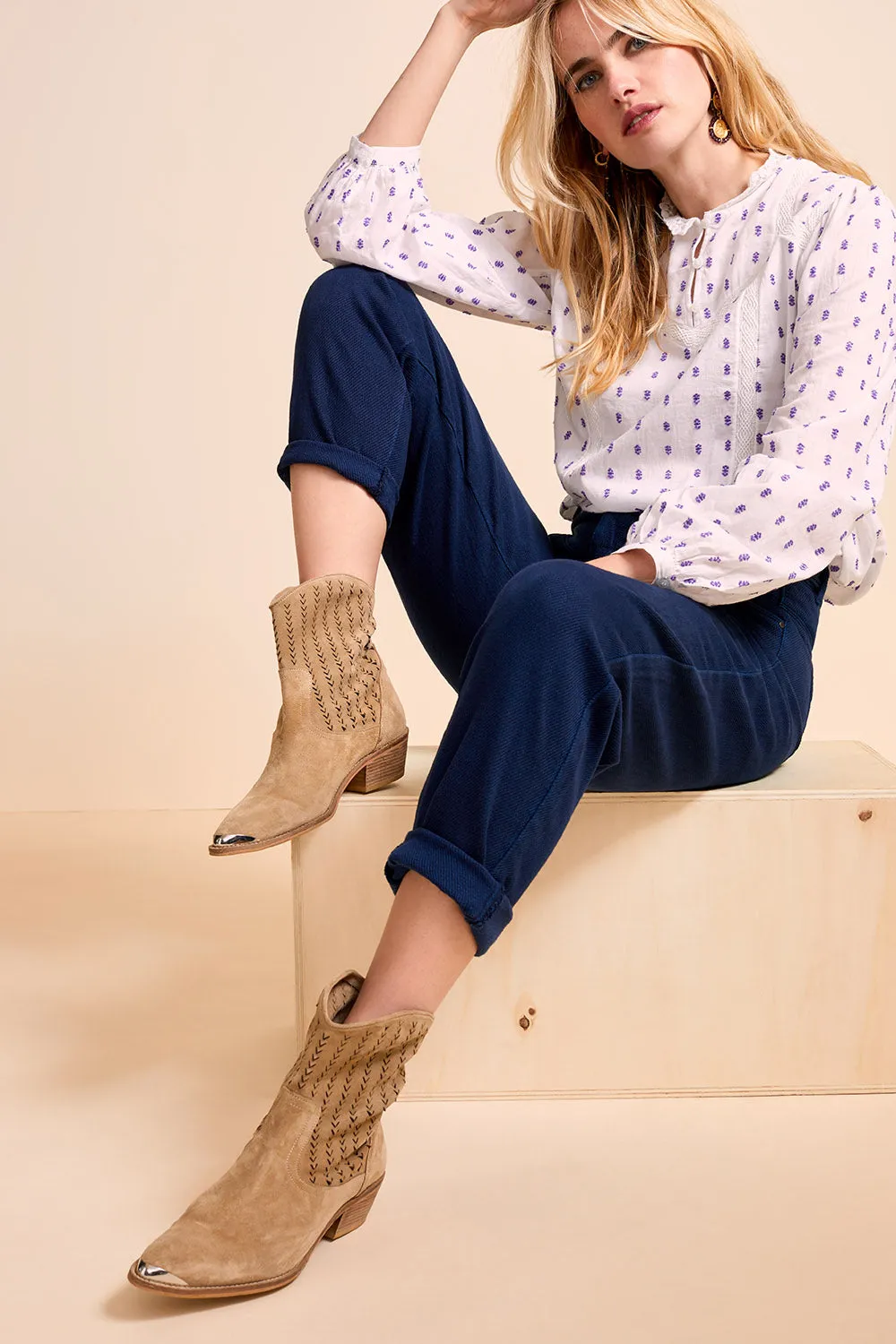 ORPALE - Boots ficelle en cuir velours perforé
