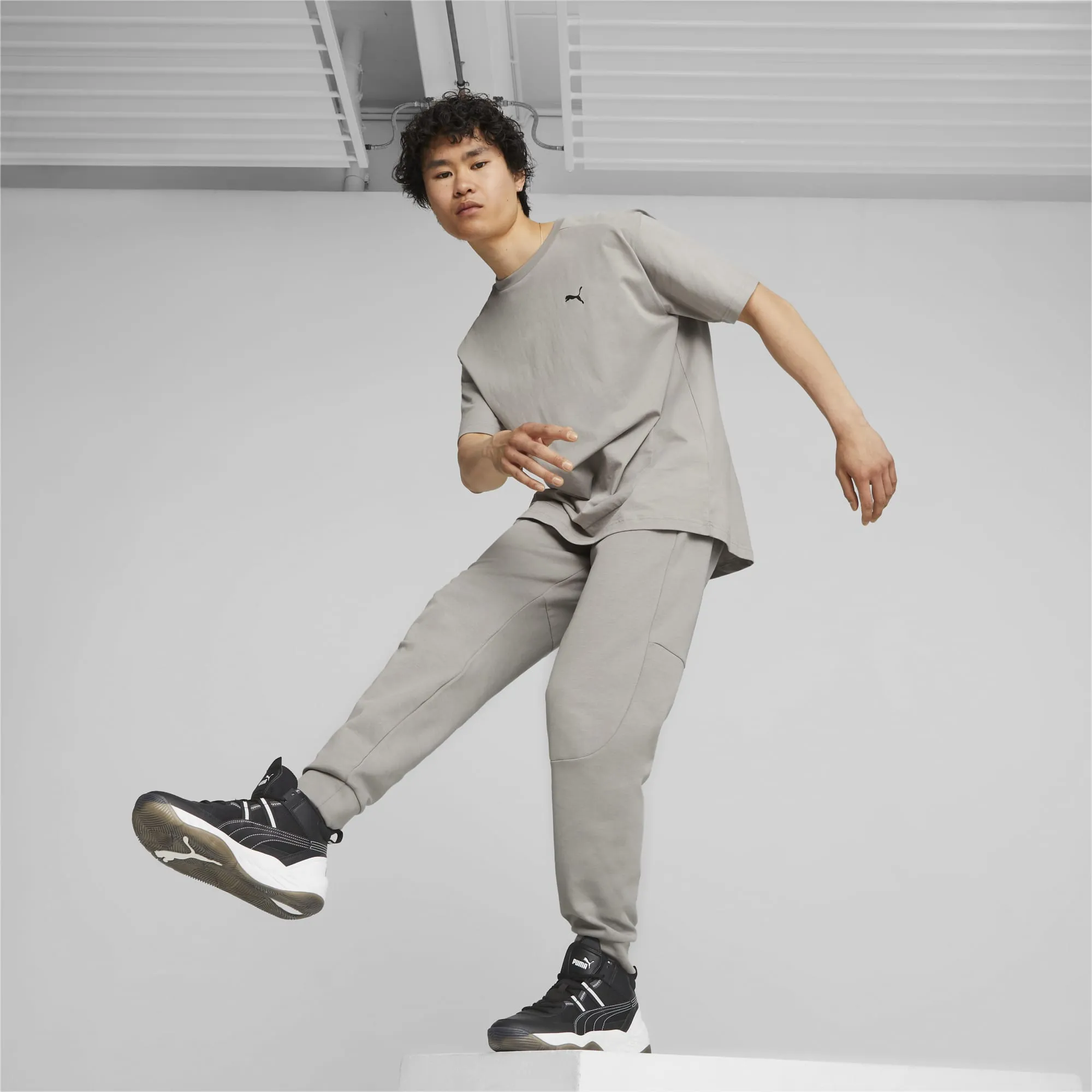 PUMA REBOUND FUTURE NEXTGEN BASKETBALL SHOE