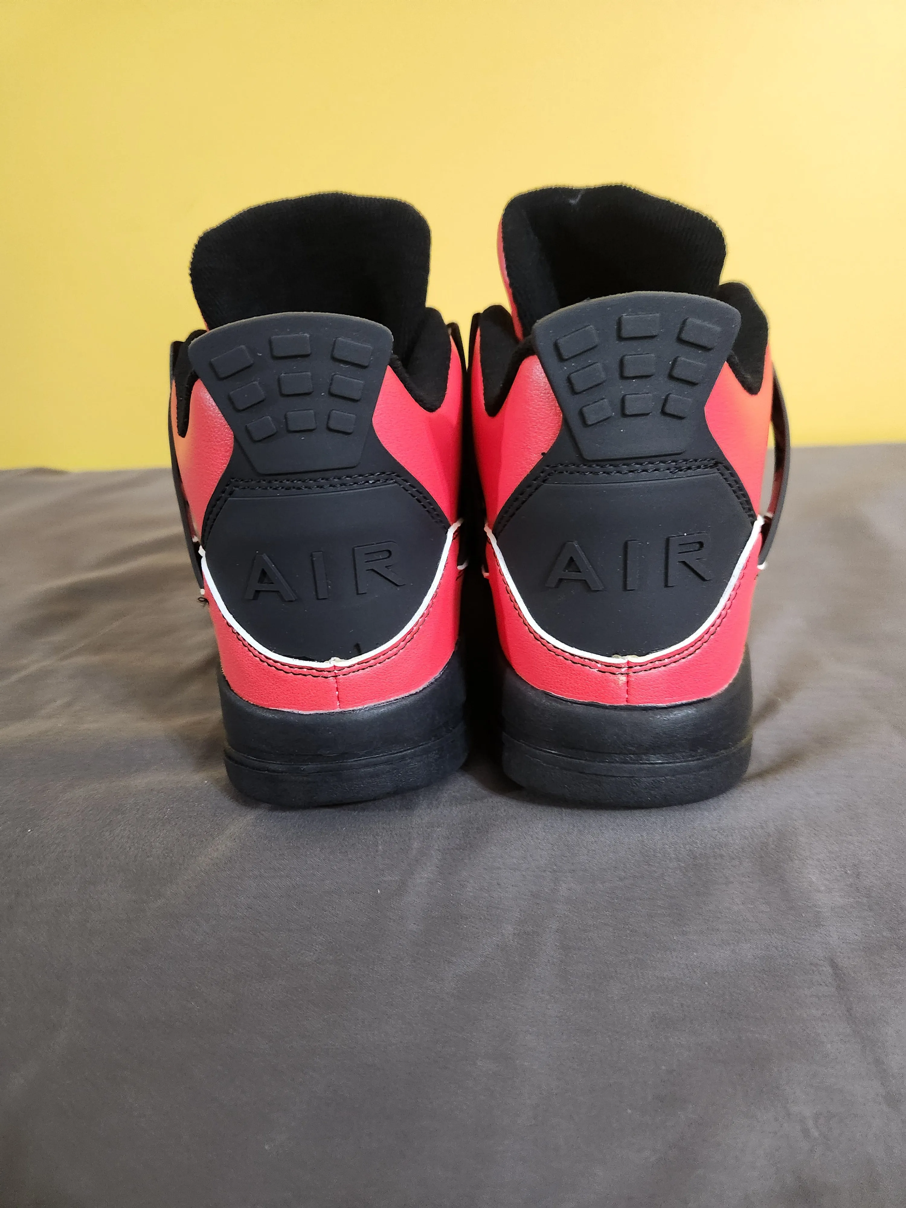 Rasta Shoes - Size 8.5 Mens