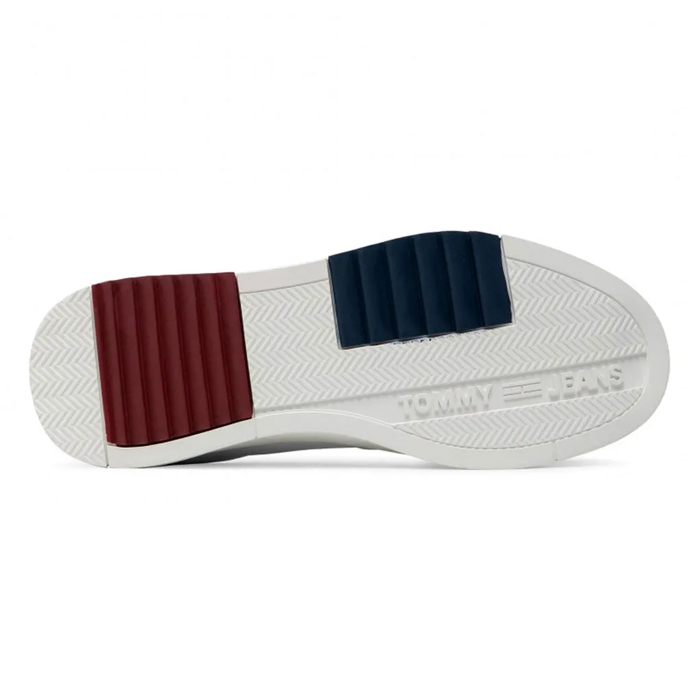 Retro Essential Sneakers - White